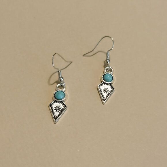 Boho Dangle Earrings #1616 - Picture 1 of 3